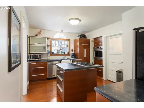 7633 N Albina Avenue Portland OR 97217