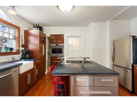 7633 N Albina Avenue Portland OR 97217