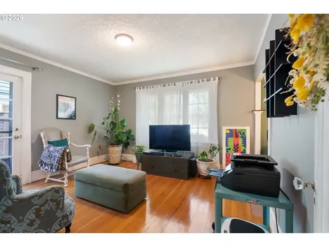 7633 N Albina Avenue Portland OR 97217