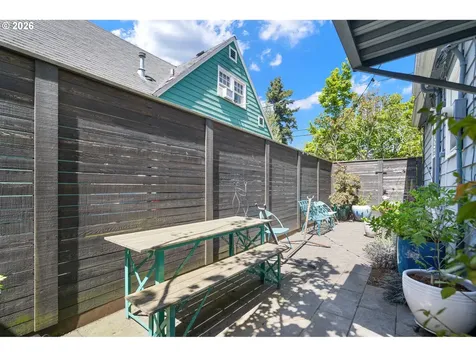 7633 N Albina Avenue Portland OR 97217