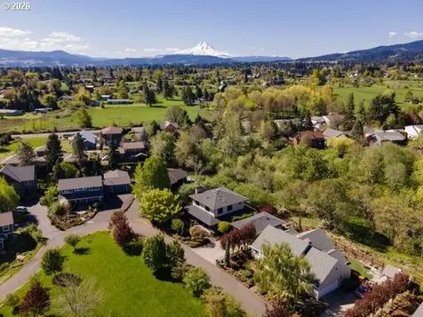 570 Toms Drive Hood River OR 97031