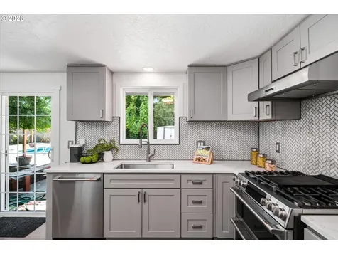 2230 Azure Street Eugene OR 97401