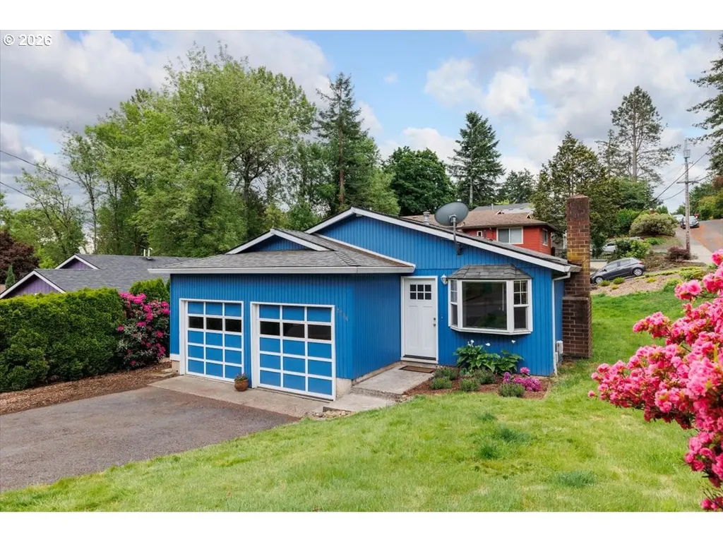 2734 SW Texas Street Portland OR 97219