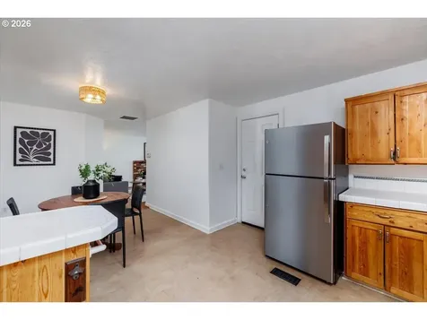 2734 SW Texas Street Portland OR 97219