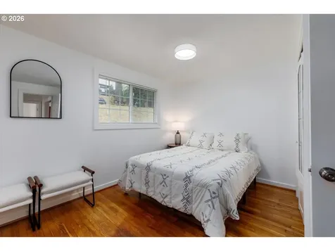 2734 SW Texas Street Portland OR 97219