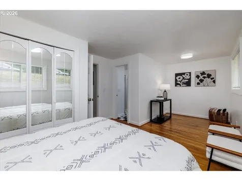 2734 SW Texas Street Portland OR 97219