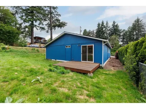 2734 SW Texas Street Portland OR 97219