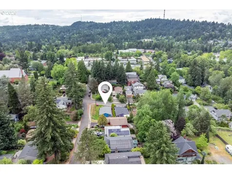2734 SW Texas Street Portland OR 97219