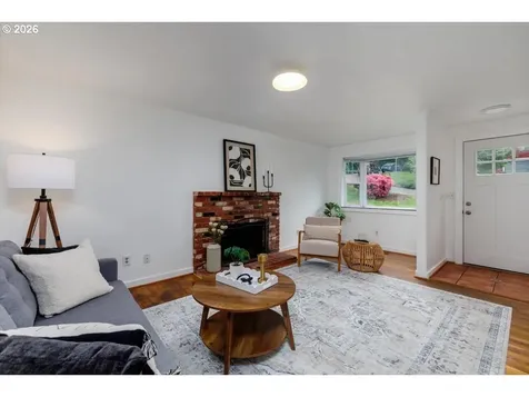 2734 SW Texas Street Portland OR 97219