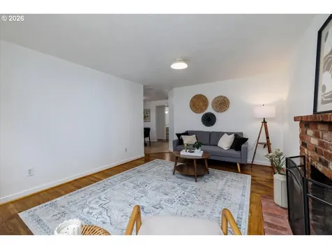 2734 SW Texas Street Portland OR 97219