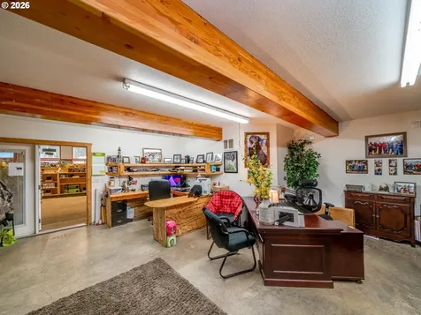 4190 N Highway 101 Tillamook OR 97141