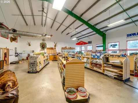 4190 N Highway 101 Tillamook OR 97141