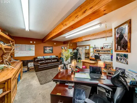 4190 N Highway 101 Tillamook OR 97141