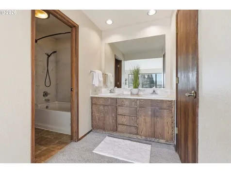 17941 Meadowlark Lane Lake Oswego OR 97034