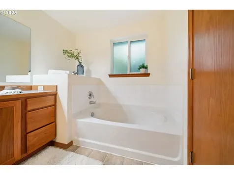 220 Tangen Road Woodland WA 98674