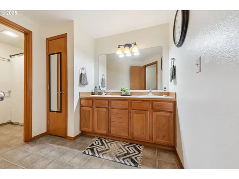 220 Tangen Road Woodland WA 98674