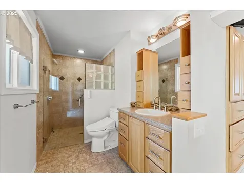 5107 NW Daniels Street Vancouver WA 98663