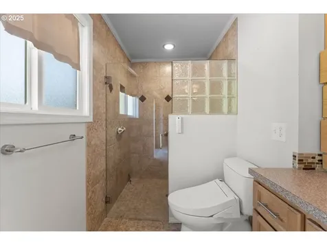 5107 NW Daniels Street Vancouver WA 98663