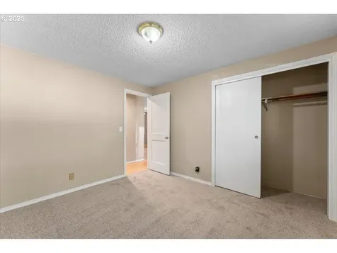5107 NW Daniels Street Vancouver WA 98663