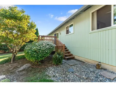 5107 NW Daniels Street Vancouver WA 98663