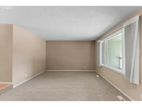 5107 NW Daniels Street Vancouver WA 98663