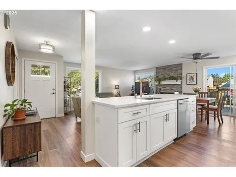 19960 SW Meadowbrook Court Beaverton OR 97078