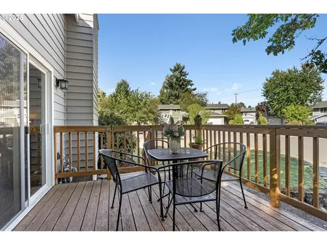 19960 SW Meadowbrook Court Beaverton OR 97078