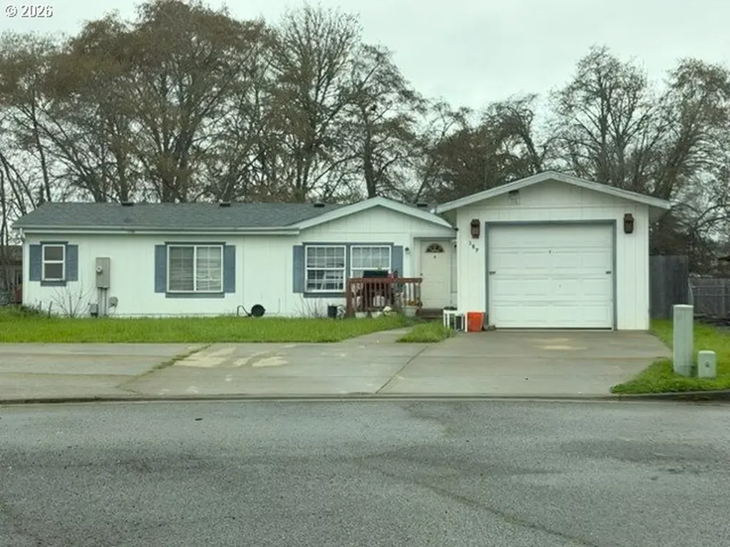 157 Creekside Court Roseburg OR 97471