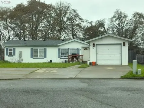 157 Creekside Court Roseburg OR 97471