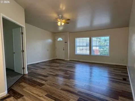 157 Creekside Court Roseburg OR 97471