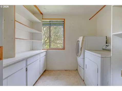 2785 NE Starr Creek Road Yachats OR 97498