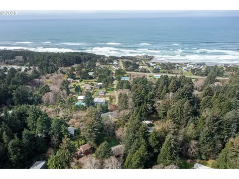2785 NE Starr Creek Road Yachats OR 97498