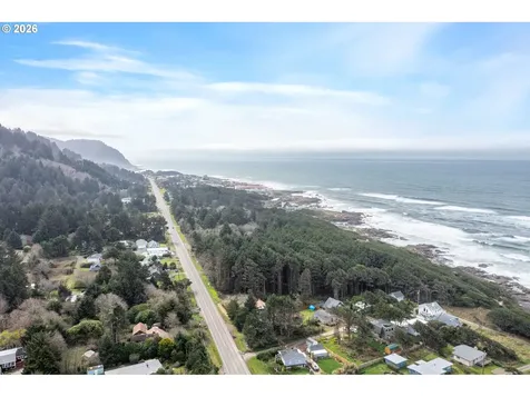 2785 NE Starr Creek Road Yachats OR 97498