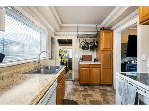 2119 E 8th Street Vancouver WA 98661