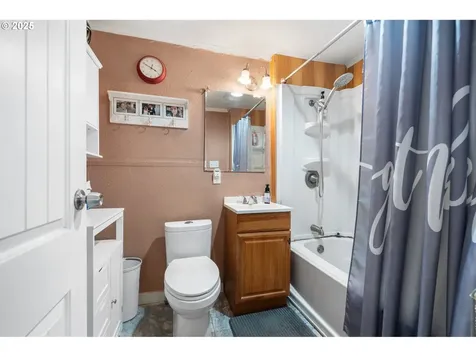 2119 E 8th Street Vancouver WA 98661