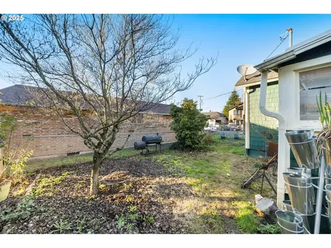 2119 E 8th Street Vancouver WA 98661