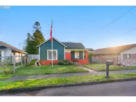 2119 E 8th Street Vancouver WA 98661