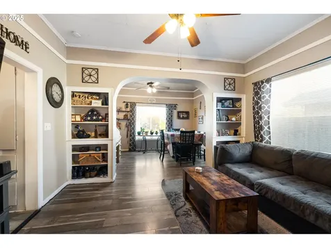 2119 E 8th Street Vancouver WA 98661