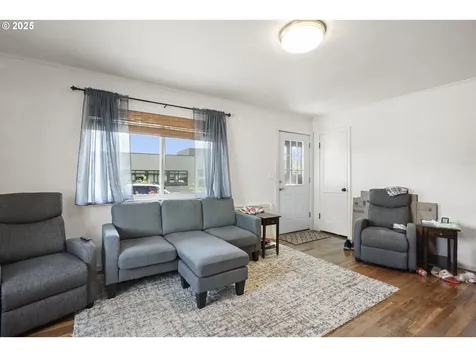 1510 W 10th Street The Dalles OR 97058