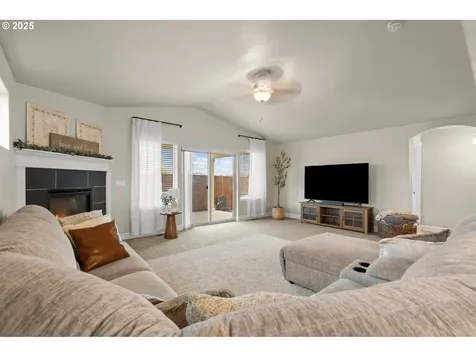 1437 E Hurlburt Avenue Hermiston OR 97838