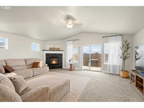 1437 E Hurlburt Avenue Hermiston OR 97838