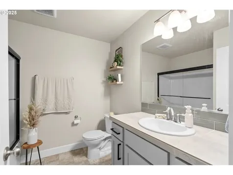 1437 E Hurlburt Avenue Hermiston OR 97838
