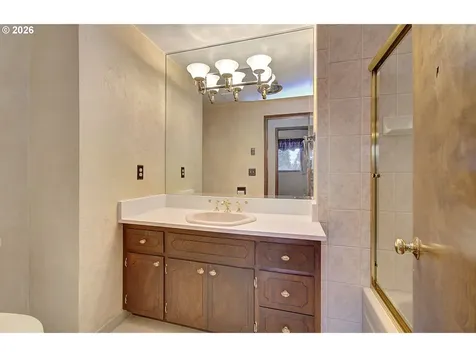 12005 NW 36th Avenue Vancouver WA 98685