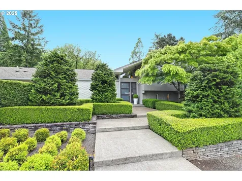 7100 SW Willowmere Drive Portland OR 97225