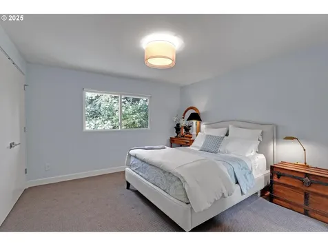 7100 SW Willowmere Drive Portland OR 97225