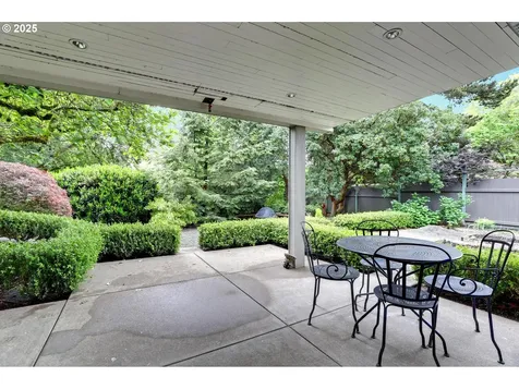 7100 SW Willowmere Drive Portland OR 97225