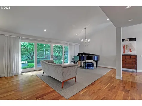 7100 SW Willowmere Drive Portland OR 97225