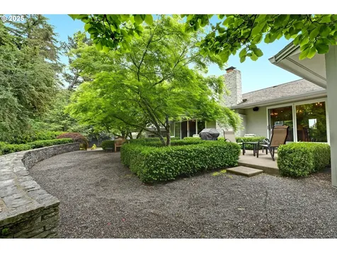 7100 SW Willowmere Drive Portland OR 97225