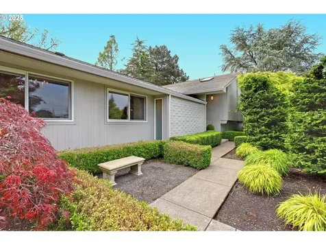 7100 SW Willowmere Drive Portland OR 97225