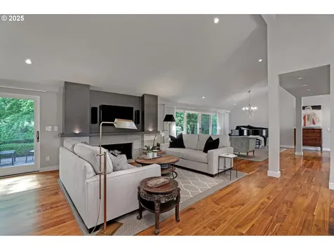 7100 SW Willowmere Drive Portland OR 97225